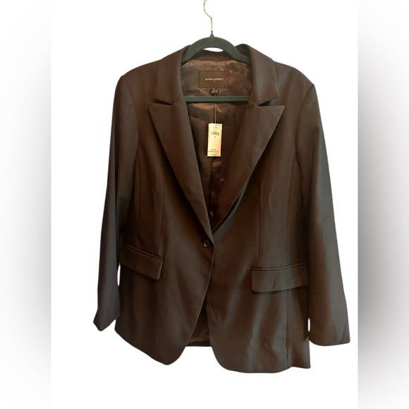 Banana Republic Jackets & Blazers - NWT Banana Republic Black Blazer​